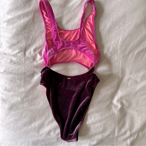 VS Pink vintage style pink/mulberry colored velvet cut out swimsuit. Size Small - Picture 4 of 11